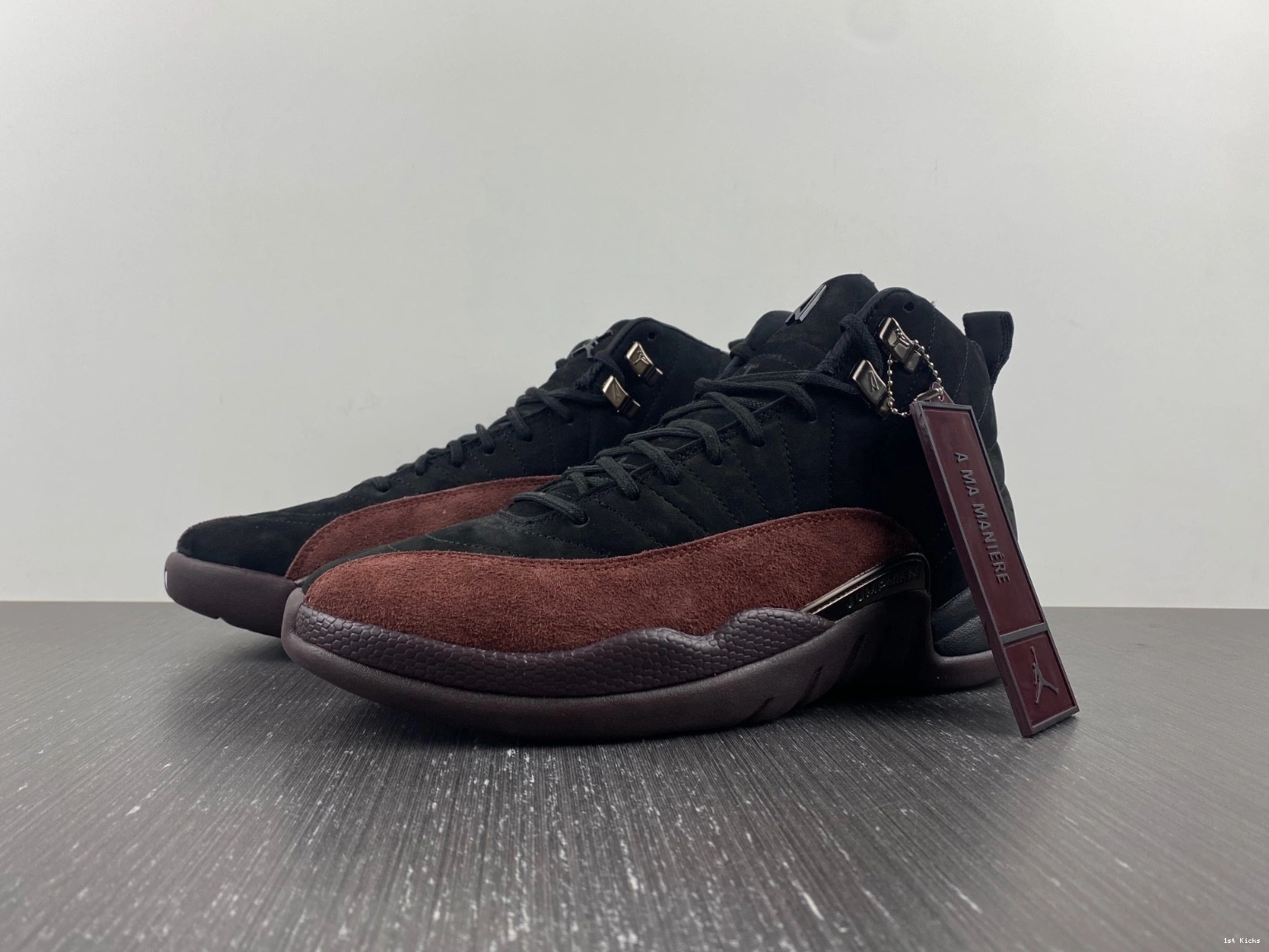 - 12 DV6989-001 Black Maniére A Ma Jordan Retro 0501